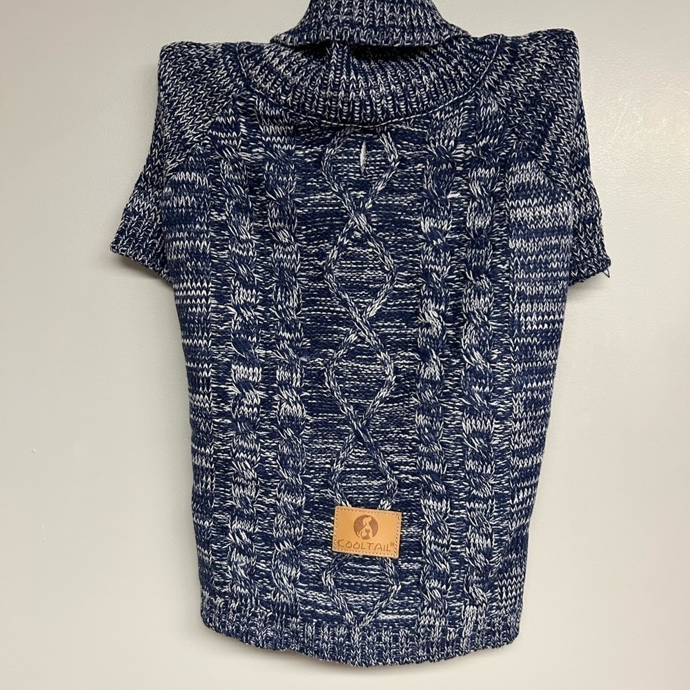 Dog sweater. Size large.
